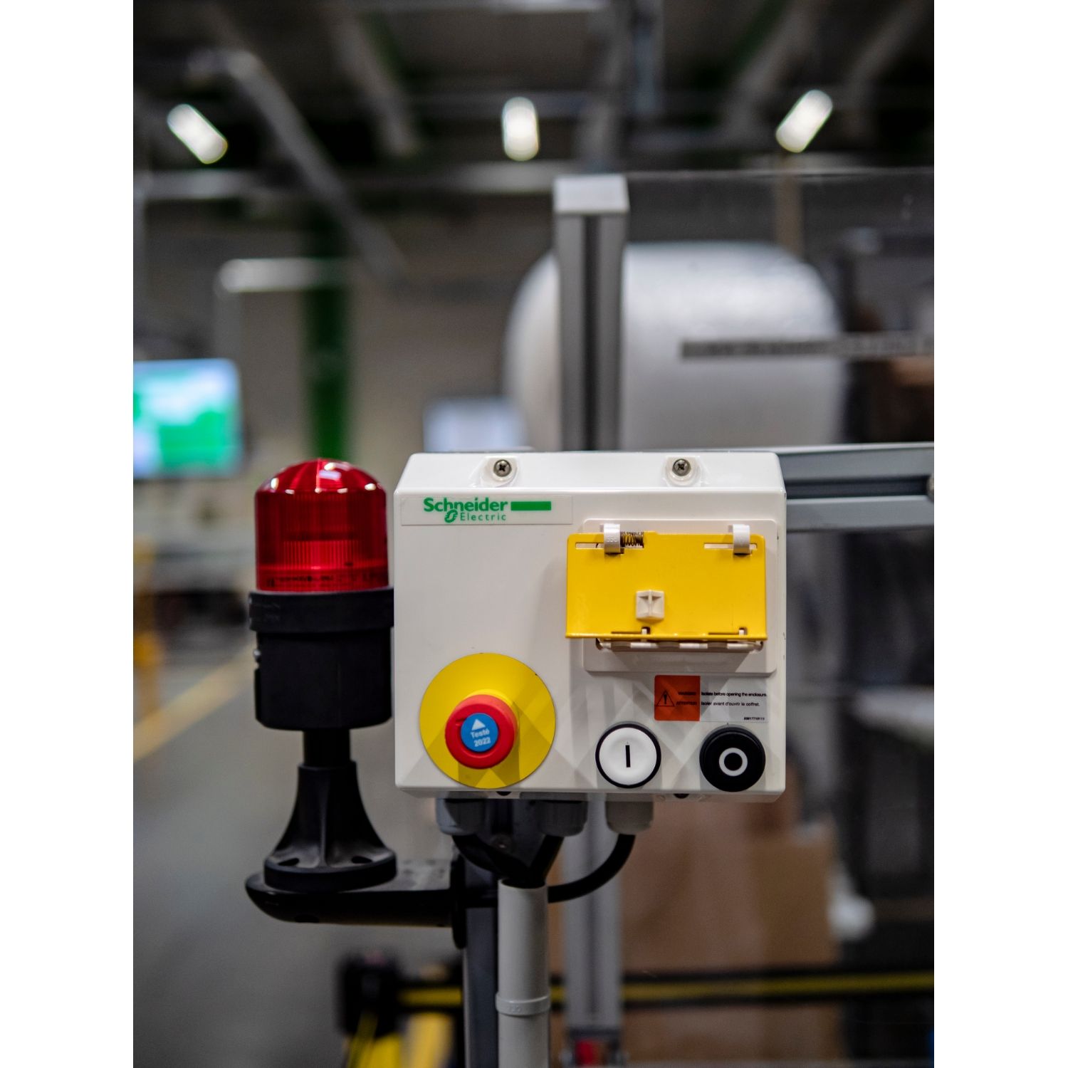 Picture of Head for non illuminated push button, Harmony XB5, plastic, 22mm, spring return,without cap