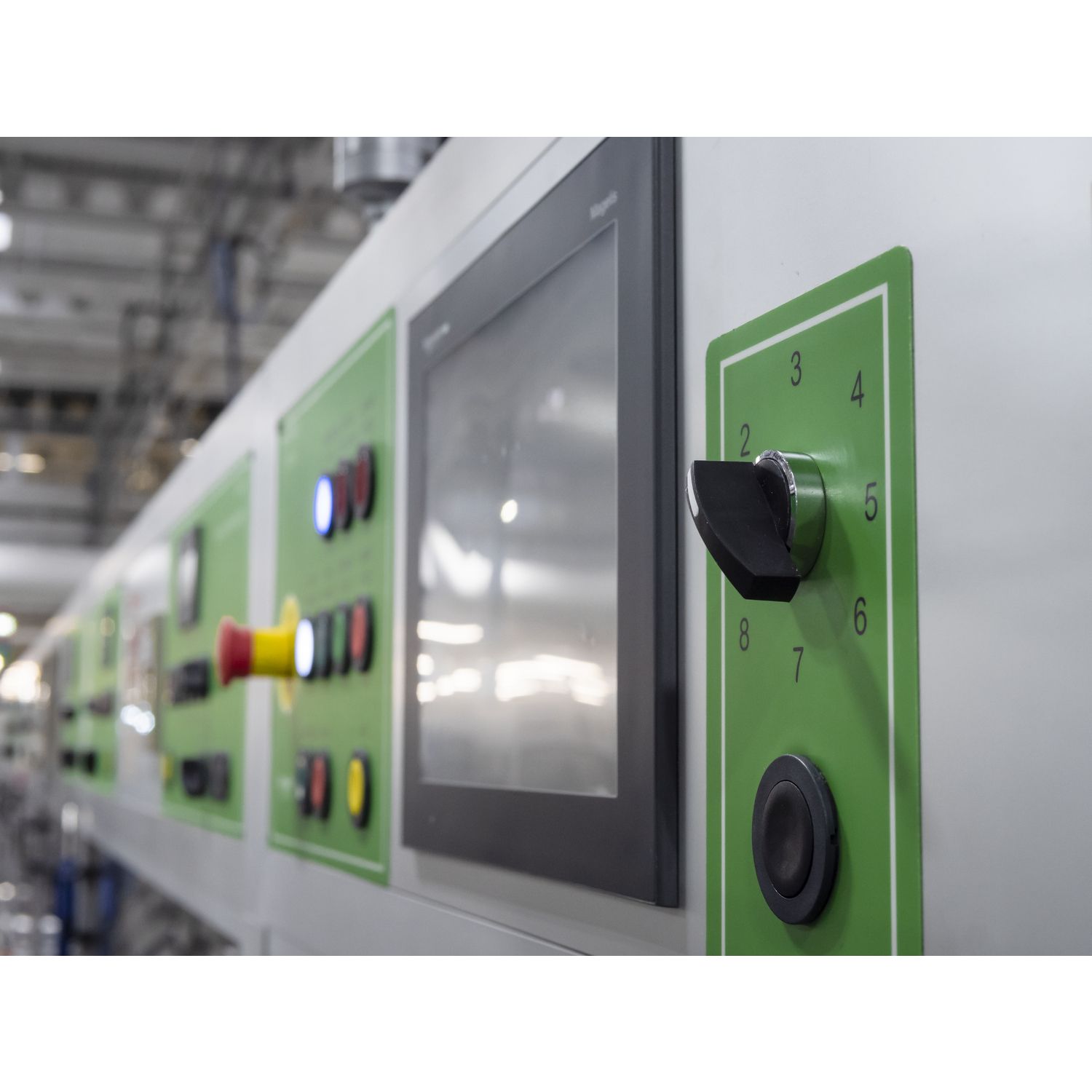Picture of Complete body/contact assembly and light block, Harmony XB4, metal, universal LED, body/fixing collar, 1NO, 24V AC DC