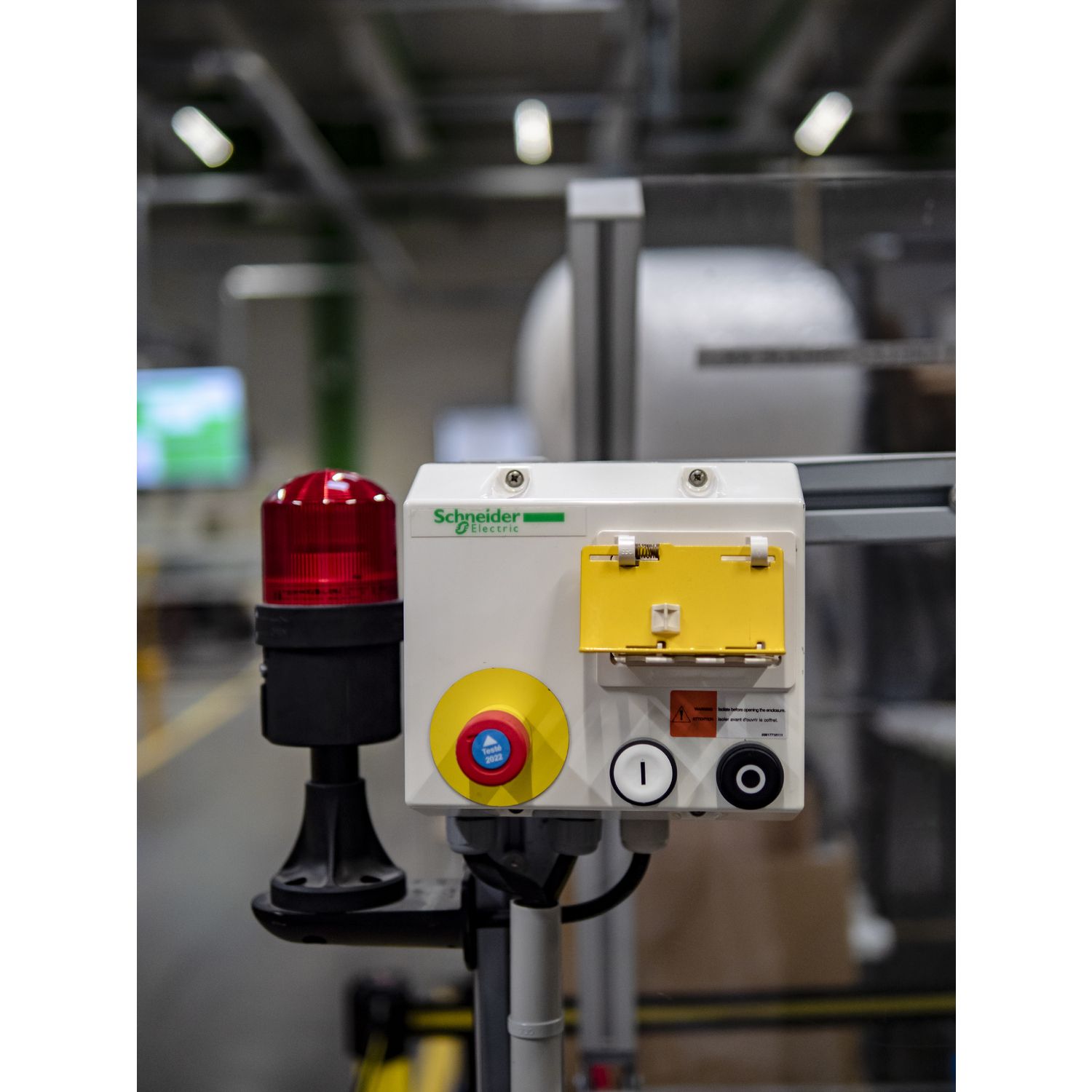 Picture of Head for pilot light, Harmony XB5, square red, 22mm, with plain lens, universal LED