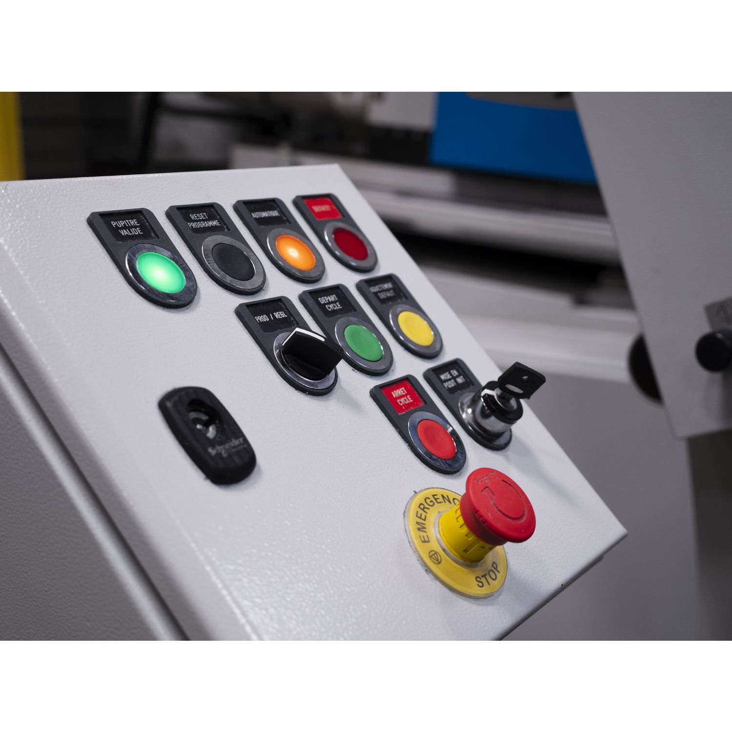 Picture of Contact block with body fixing collar for 4 direction joystick controller, Harmony XB4