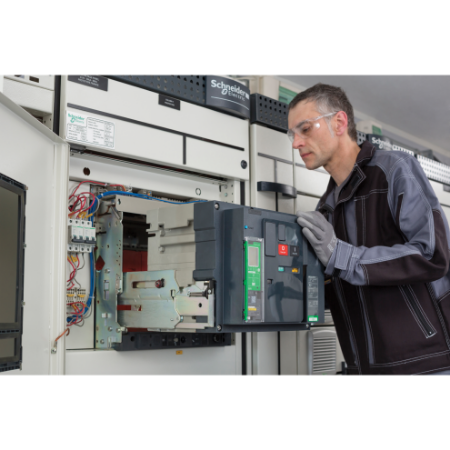 Picture of circuit breaker Masterpact P&P MTZ2 32H1 - 3200 A - 3P - drawout - w/o trip unit