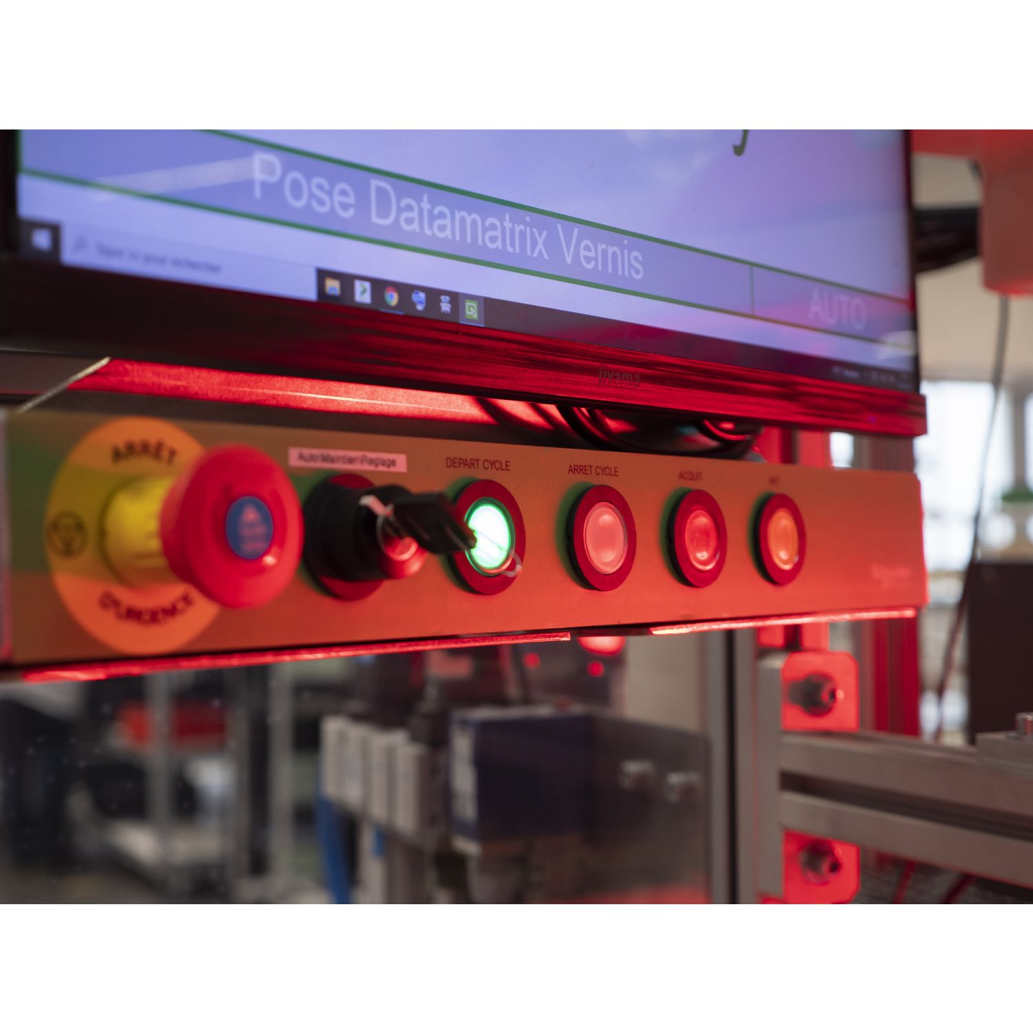 Picture of Configurable receiver, Harmony XB5R, 4 PNP, 2 buttons, 6 indicating LEDs, monostable, 24V DC