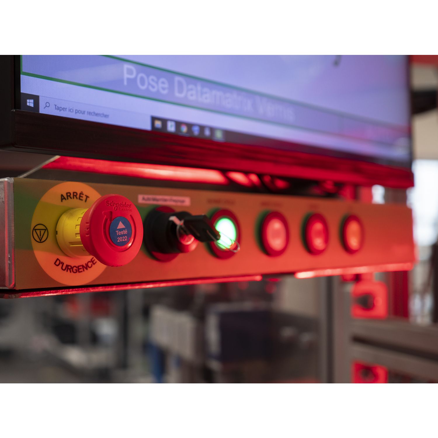 Picture of Panel mounted timer monofunction, Harmony XB5, plastic, 22mm, time delay 3...60min, 24V DC