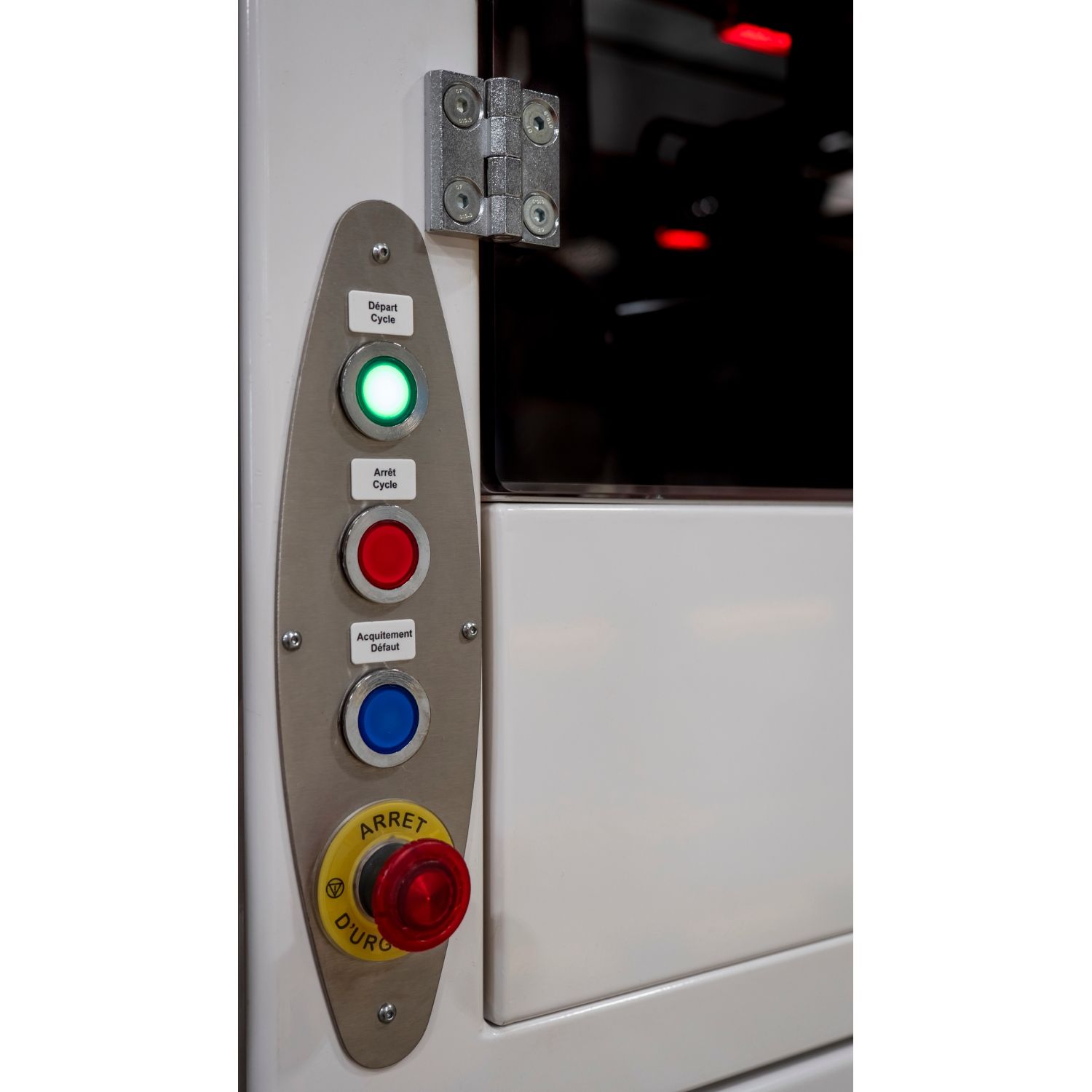 Picture of Pilot light, Harmony XB4,metal, white flush mounted, 30mm, universal LED, plain lens, 110...120V AC