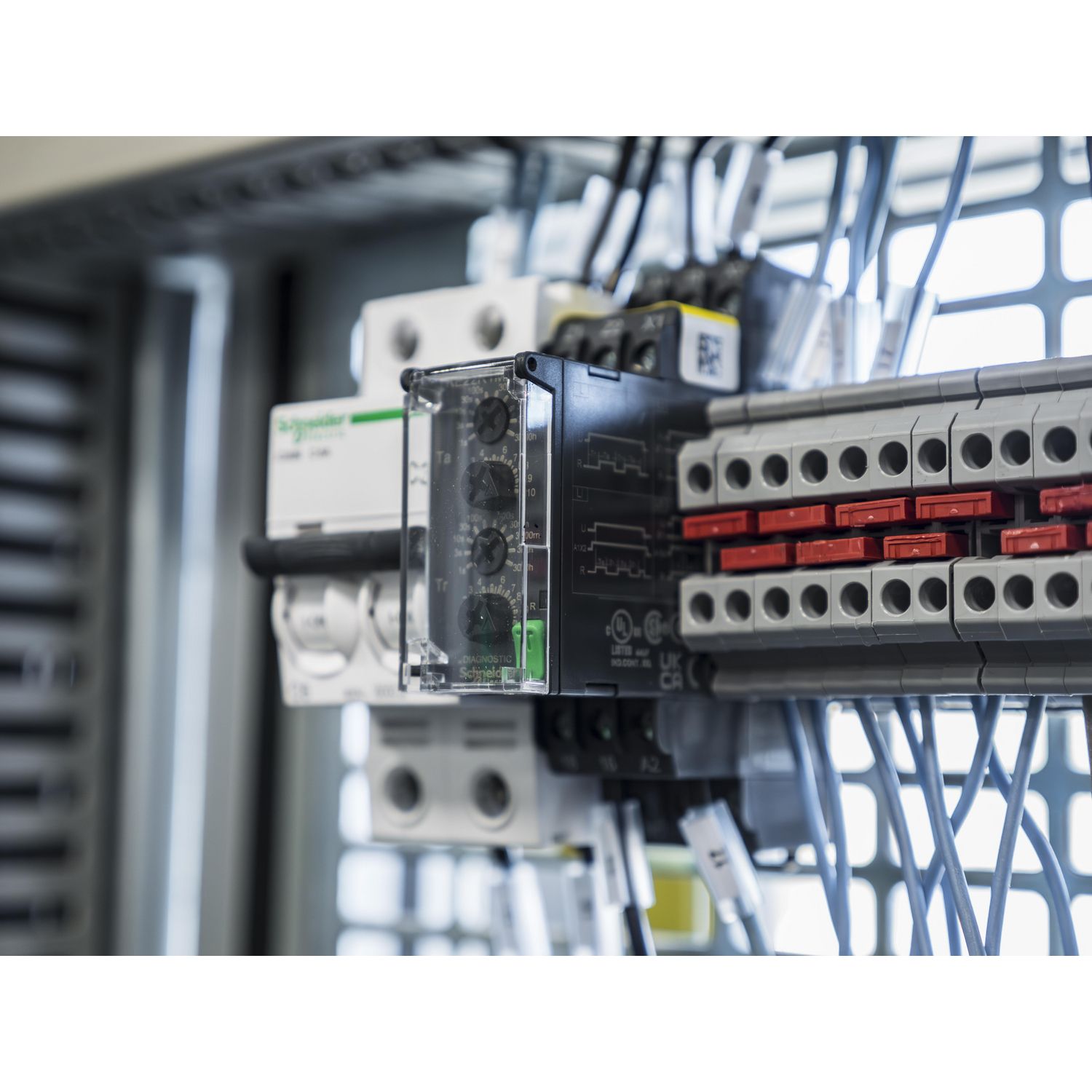 Picture of multifunction relay, Harmony Timer Relays, 8A, 1 CO, 0.05sâ€¦300h, symmetrical flashing, 24...240V AC DC